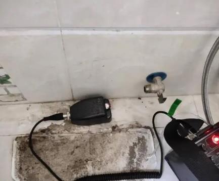 黑河屋顶漏水维修公司分享下卫生间漏水的危害及解决方法